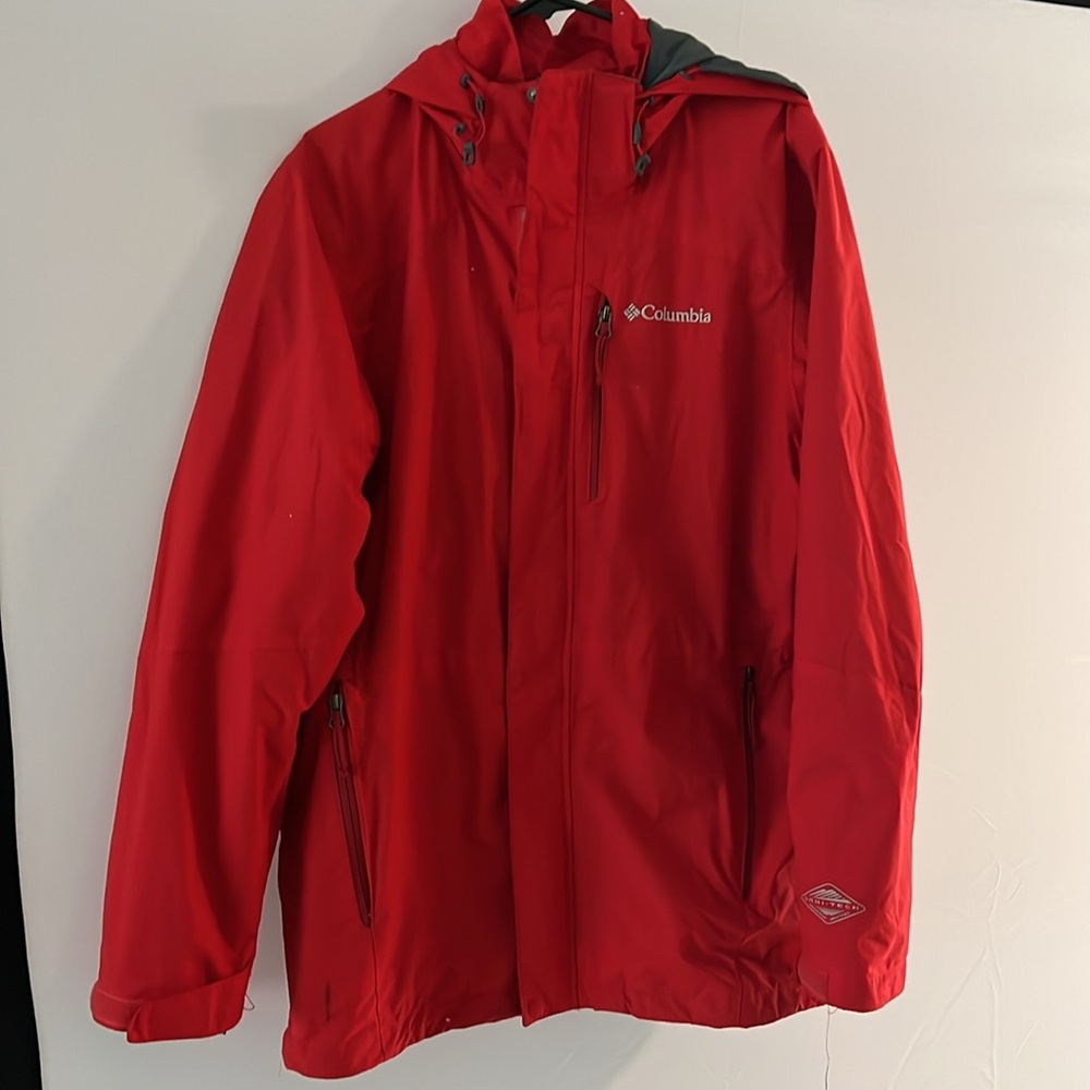 Columbia Omni-Tech red ski Jacket- medium waterproof breathable